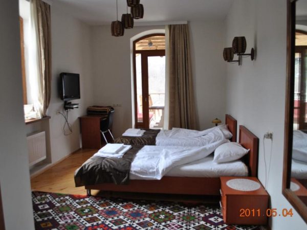 bedroom1 (1)